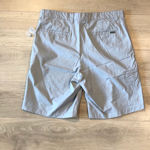 Greg Norman Five Iron Chino Shorts - Picture 3 of 5